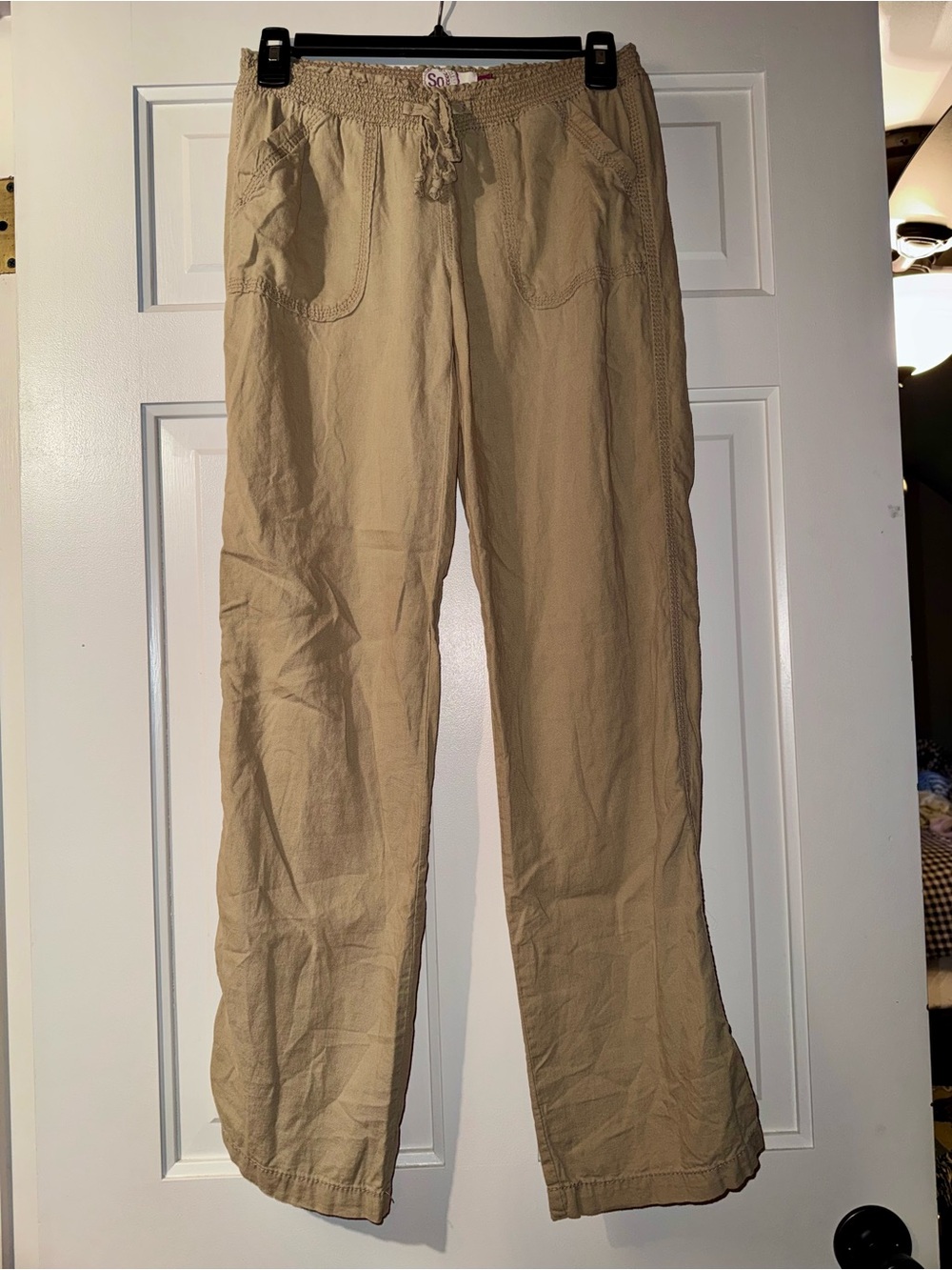 SO Women's Low rise Straight-Leg Linen Pants in Light Beige